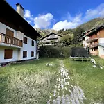 T3 Champagny-en-vanoise Avec Terrasse Plein Sud * La Plagne