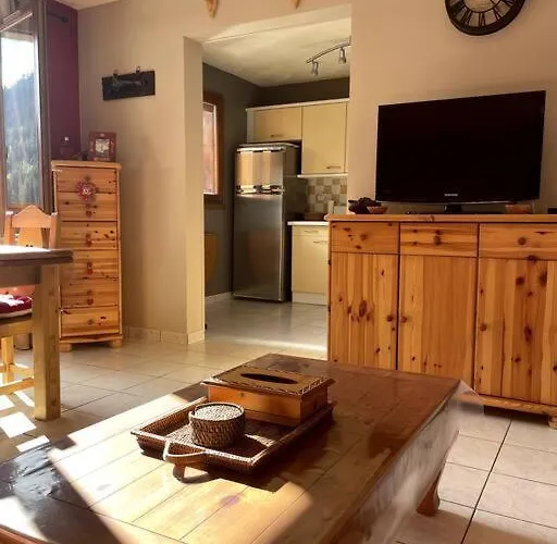 Appartement T3 Champagny-en-vanoise Avec Terrasse Plein Sud